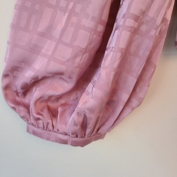 Know. One. Cares Pink Top - Picture 5 of 7